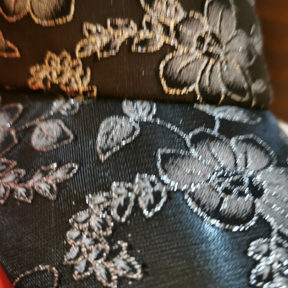 2 hats - Picture 2 of 6